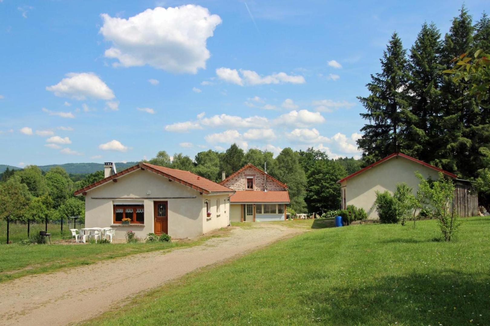 Au Bon Accueil Vila Peyrat-le-Château Exterior foto